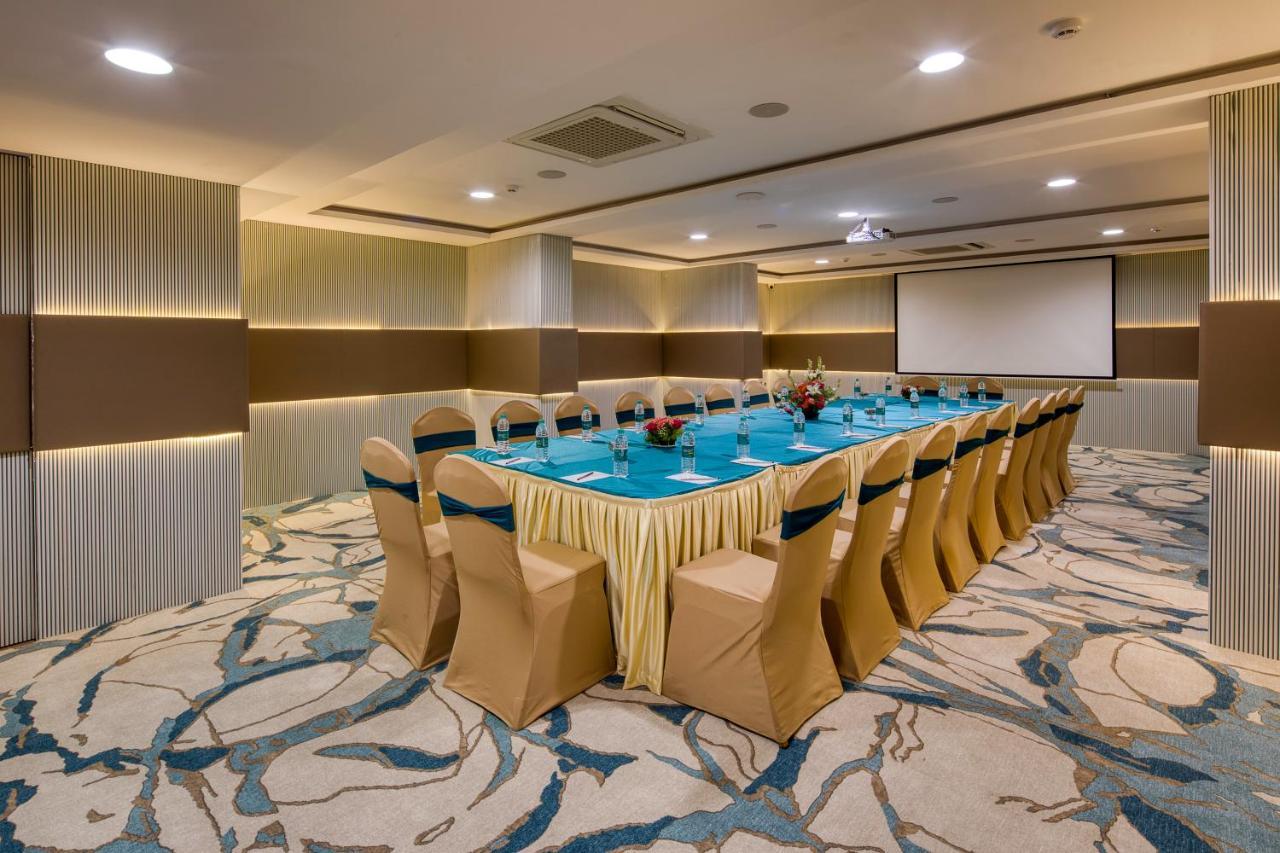 Le Foliage By Tgi 3* Bangalore