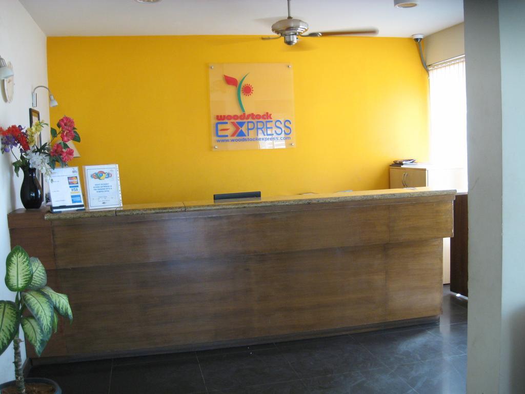 Woodstock Express 3* Bangalore