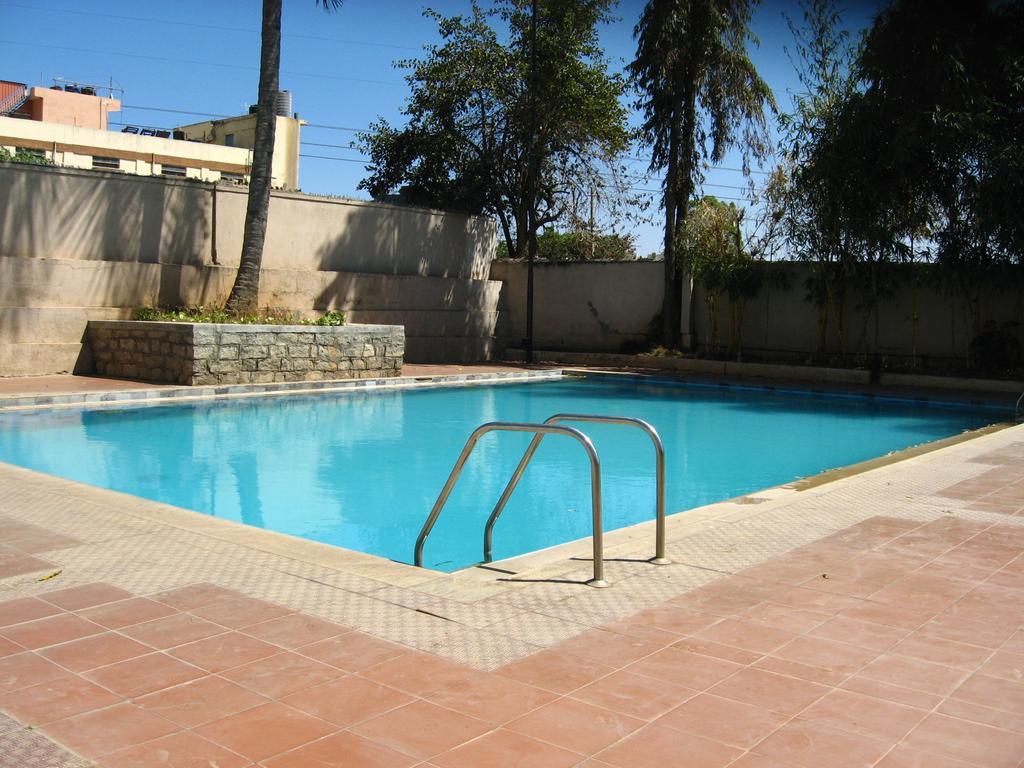 Woodstock Express Hotel