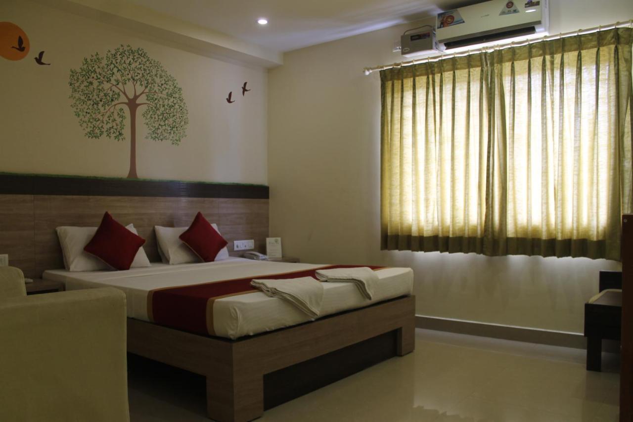 Hotel Trees 3*