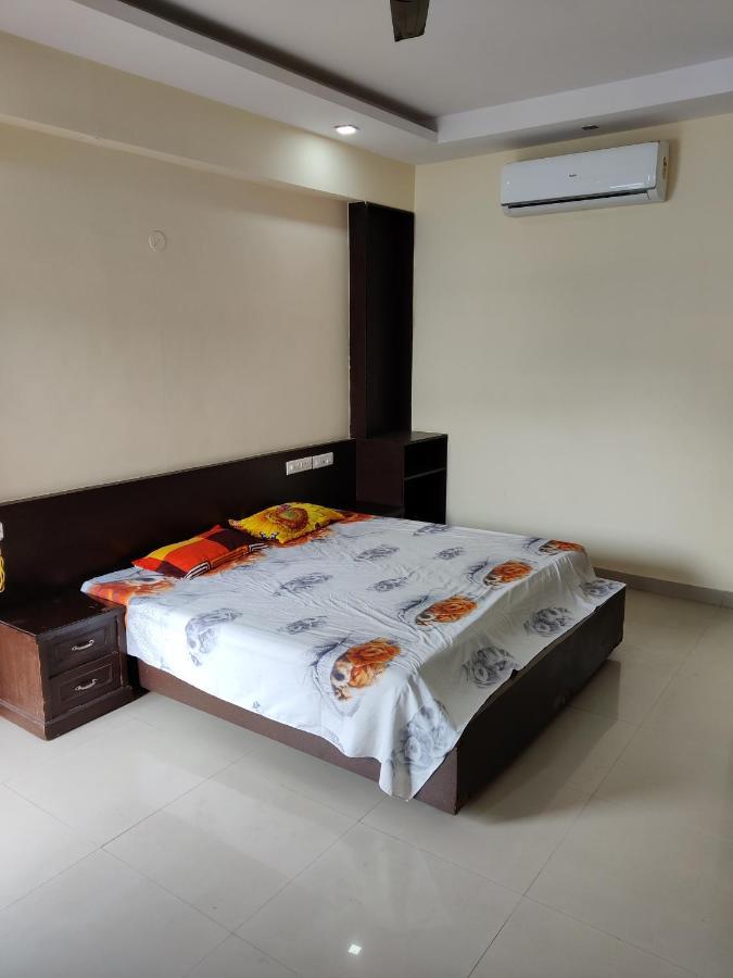 Fernandes Complex Guest house