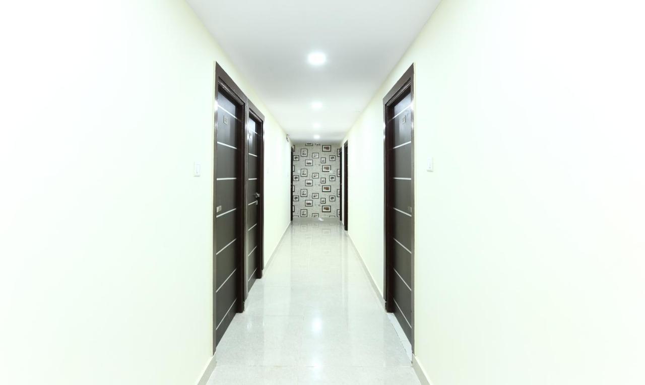 Hotel Fabhotel Rotano - Yelahanka 3*