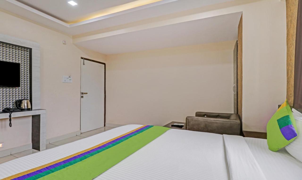 Fabhotel Rotano - Yelahanka Hotel Bangalore