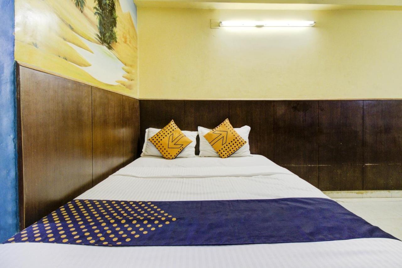 Spot On 75971 Golden Hotel