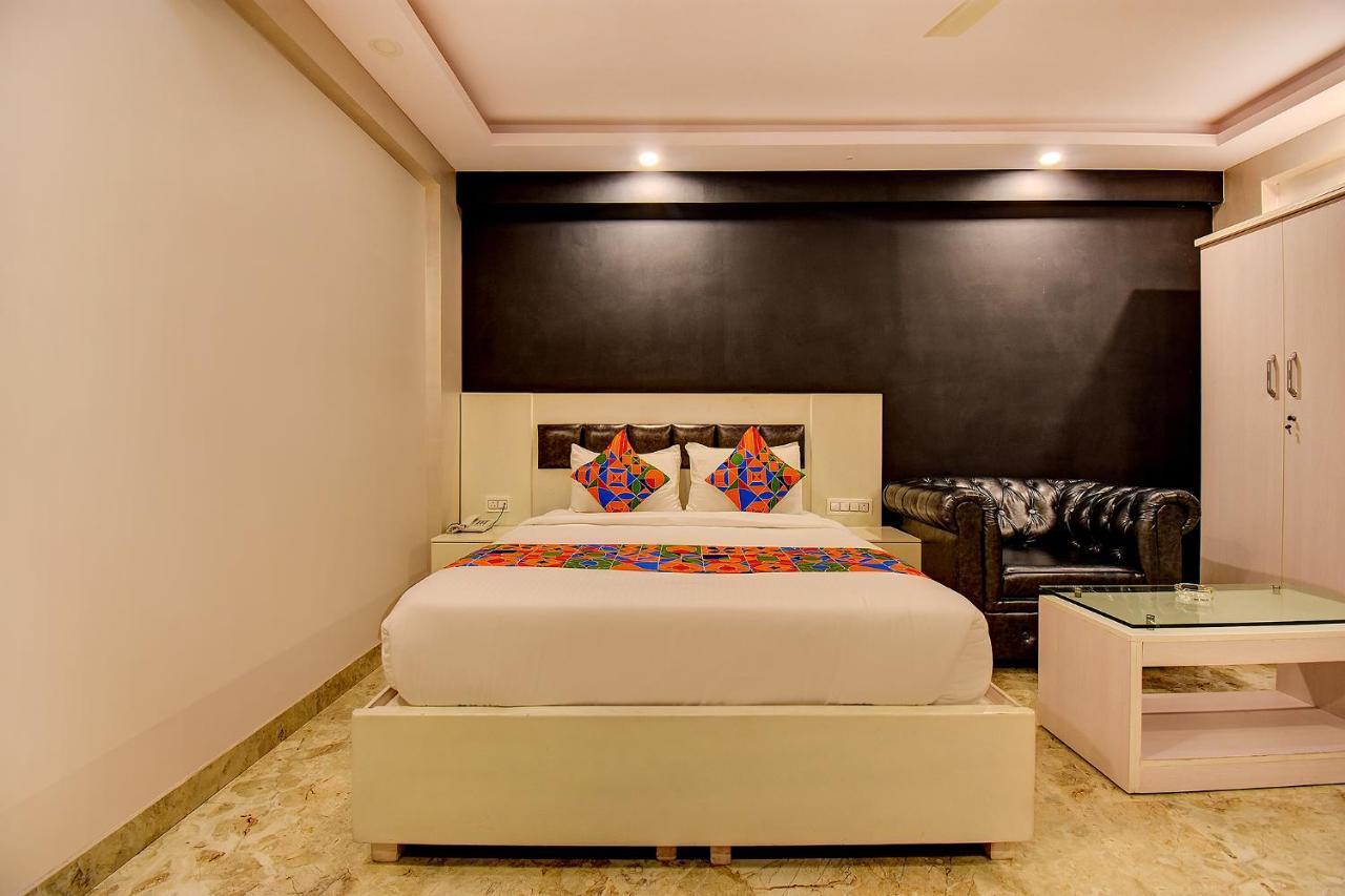 Fabhotel Srk Platinum - Nr Forum Mall Hotel 3*