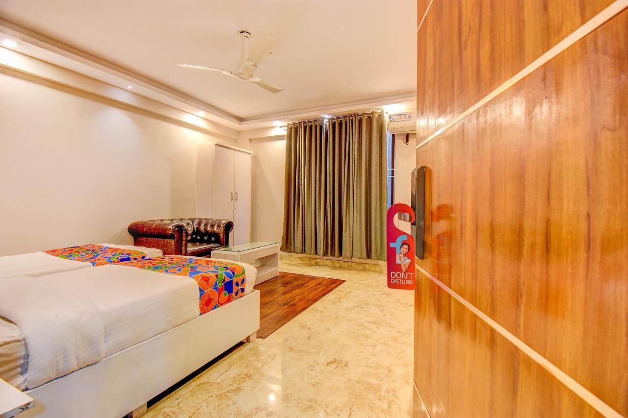 Hotel Fabhotel Srk Platinum - Nr Forum Mall