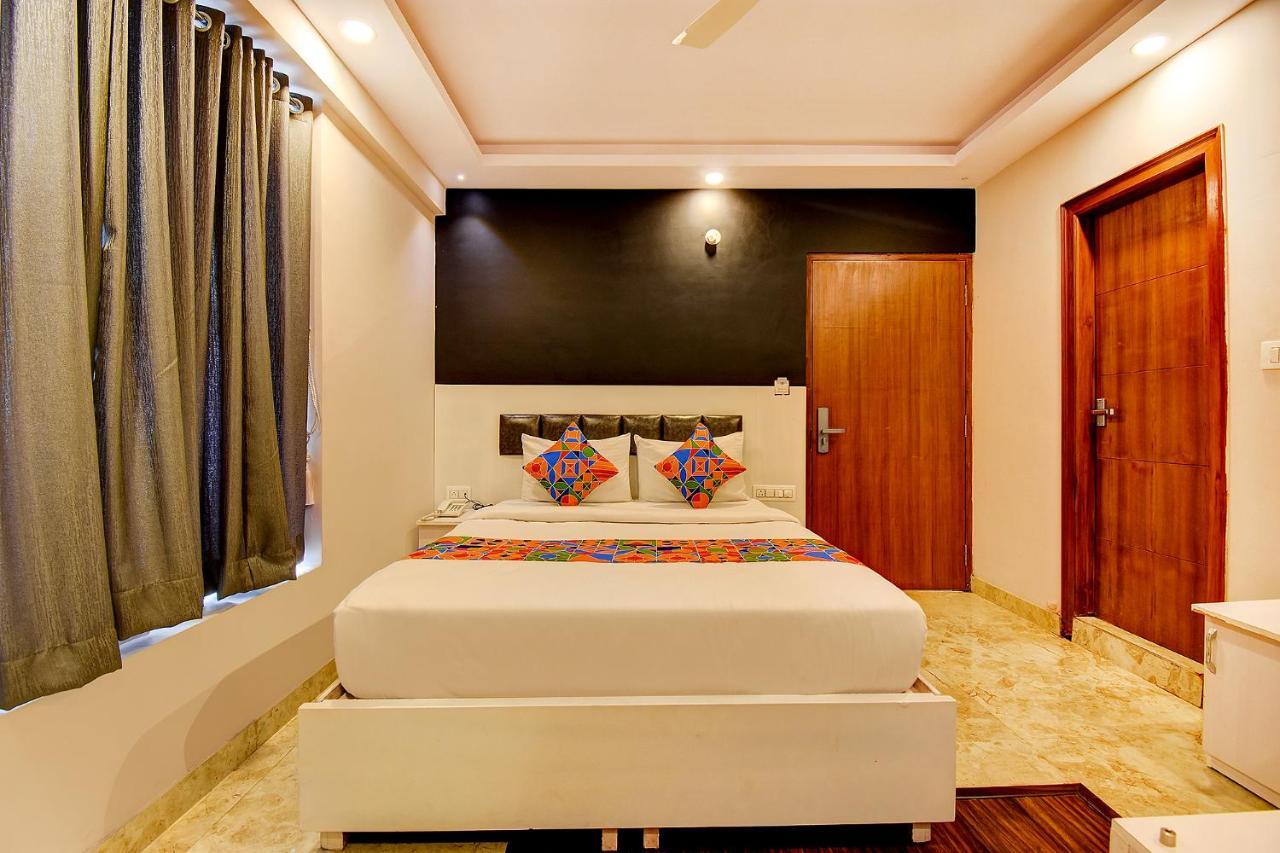 Fabhotel Srk Platinum - Nr Forum Mall