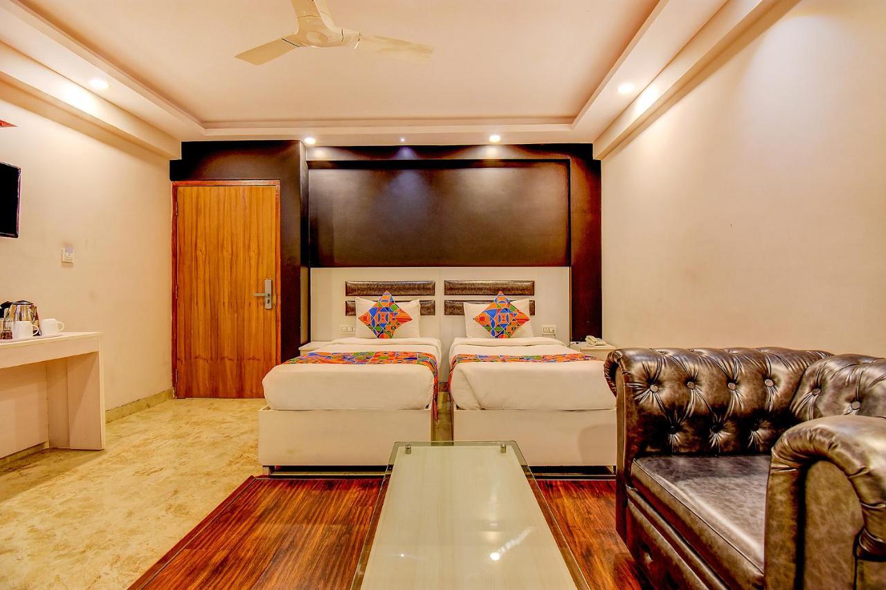 Hotel Fabhotel Srk Platinum - Nr Forum Mall