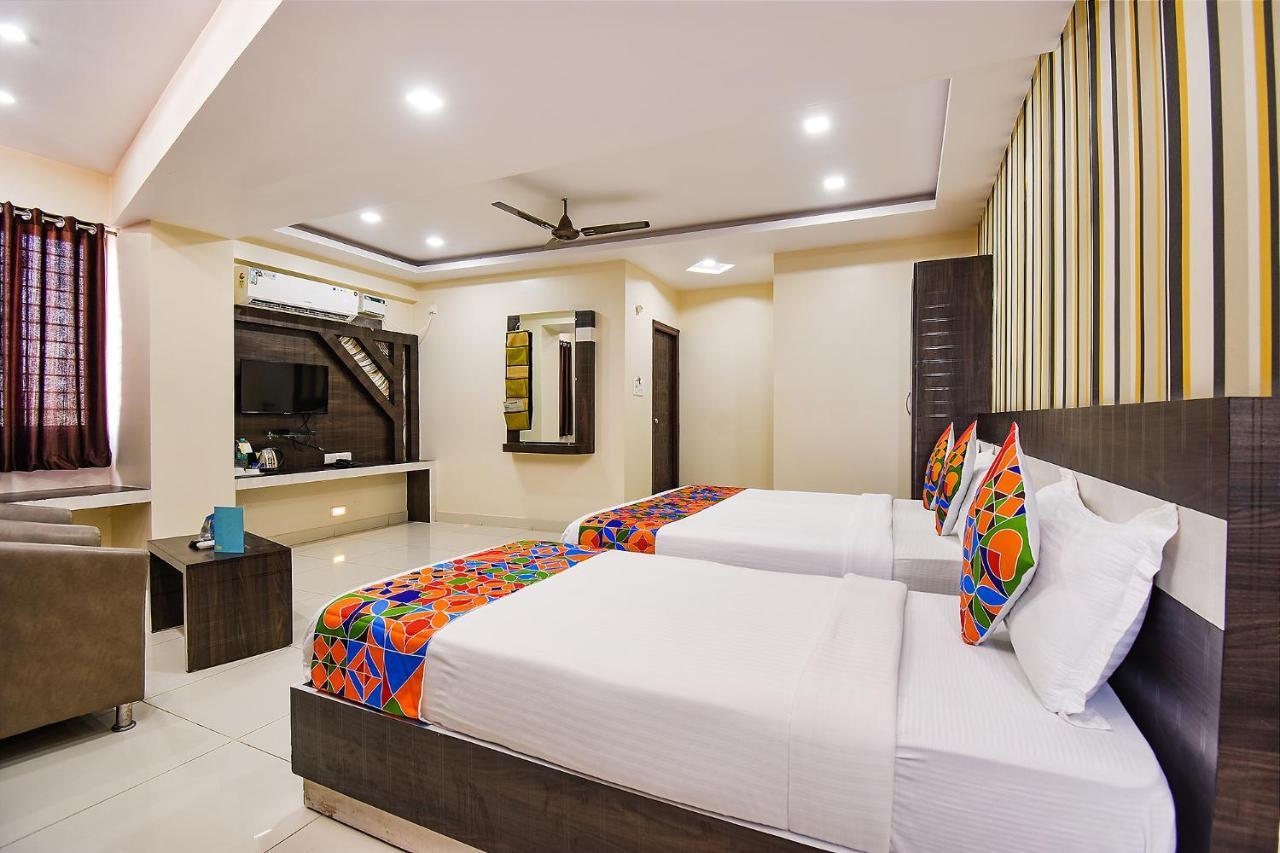 Fabhotel Rotano - Yelahanka Hotel