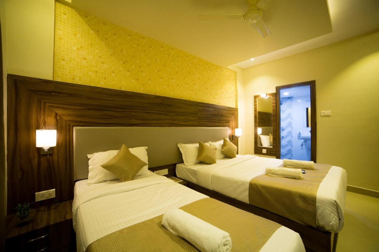 Hotel Plaza Heights 3*