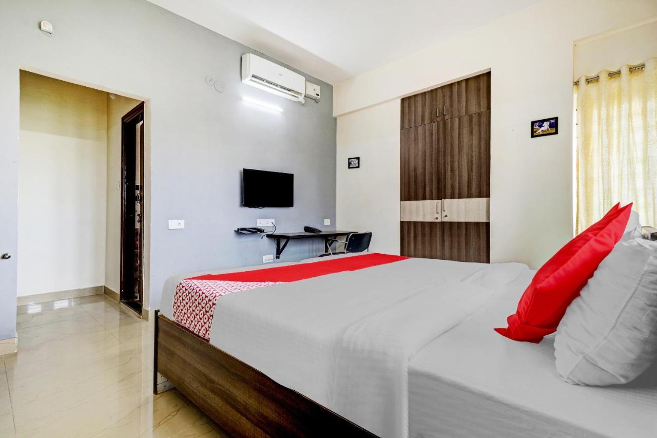 Oyo Flagship 83187 Shiv Enclave 3* Bangalore