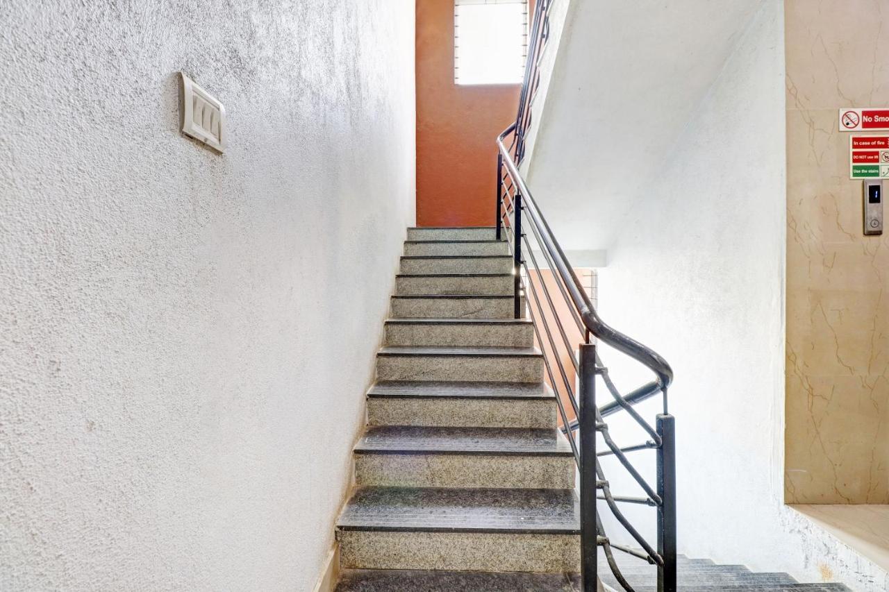 Oyo Flagship 83187 Shiv Enclave 3*