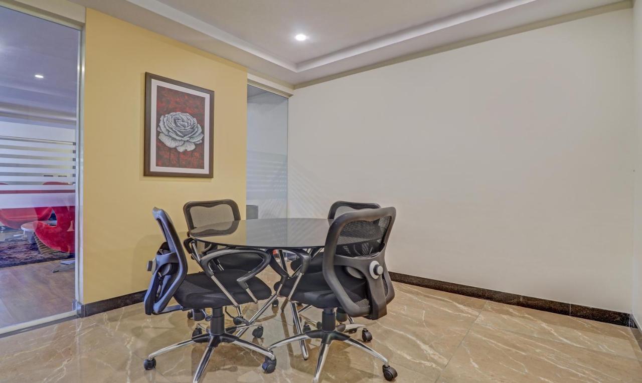 Treebo Premium Raj Vista Global Village 4*