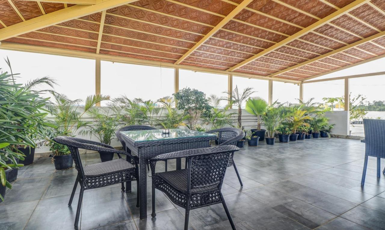 Treebo Premium Raj Vista Global Village Hotel 4*