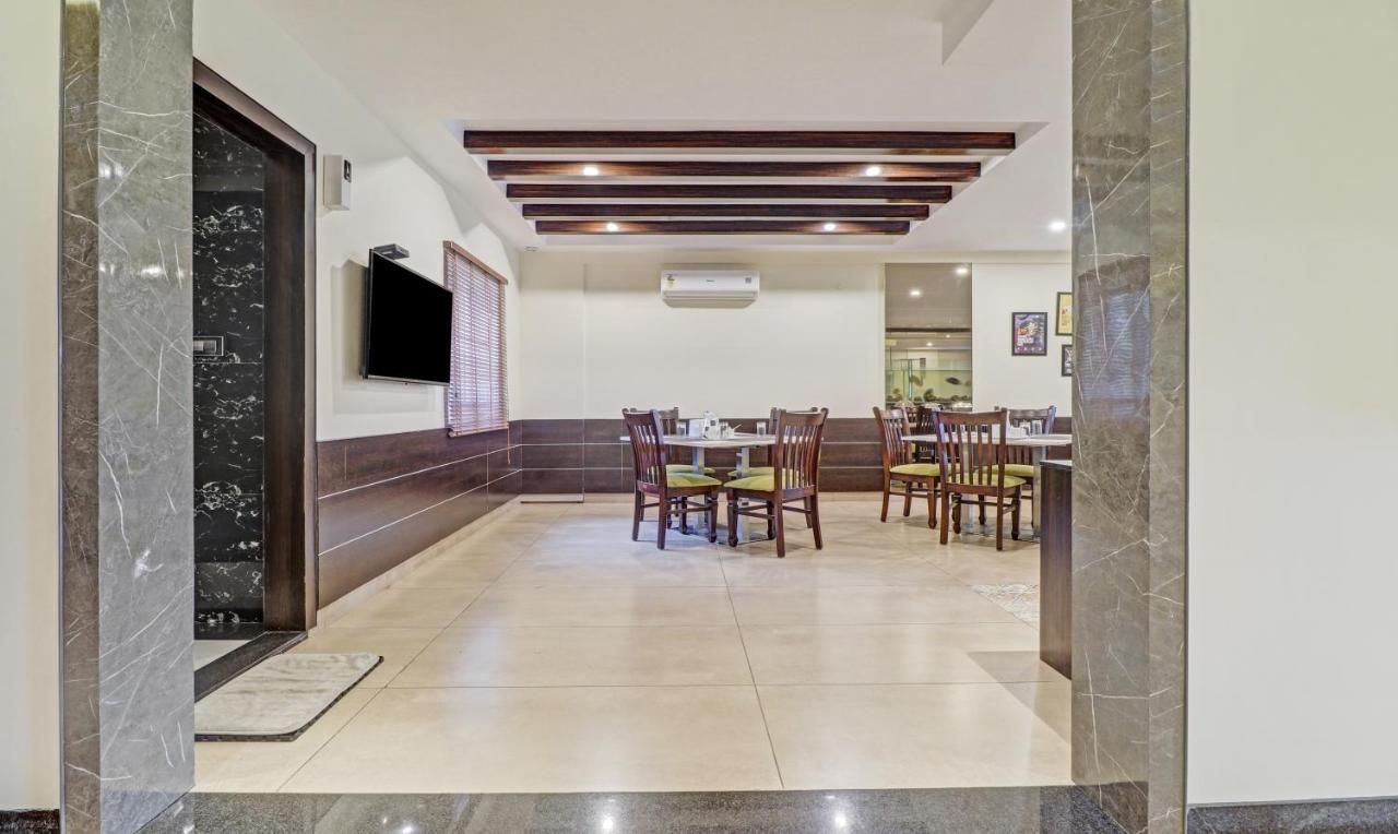 Treebo Premium Raj Vista Global Village Hotel 4*