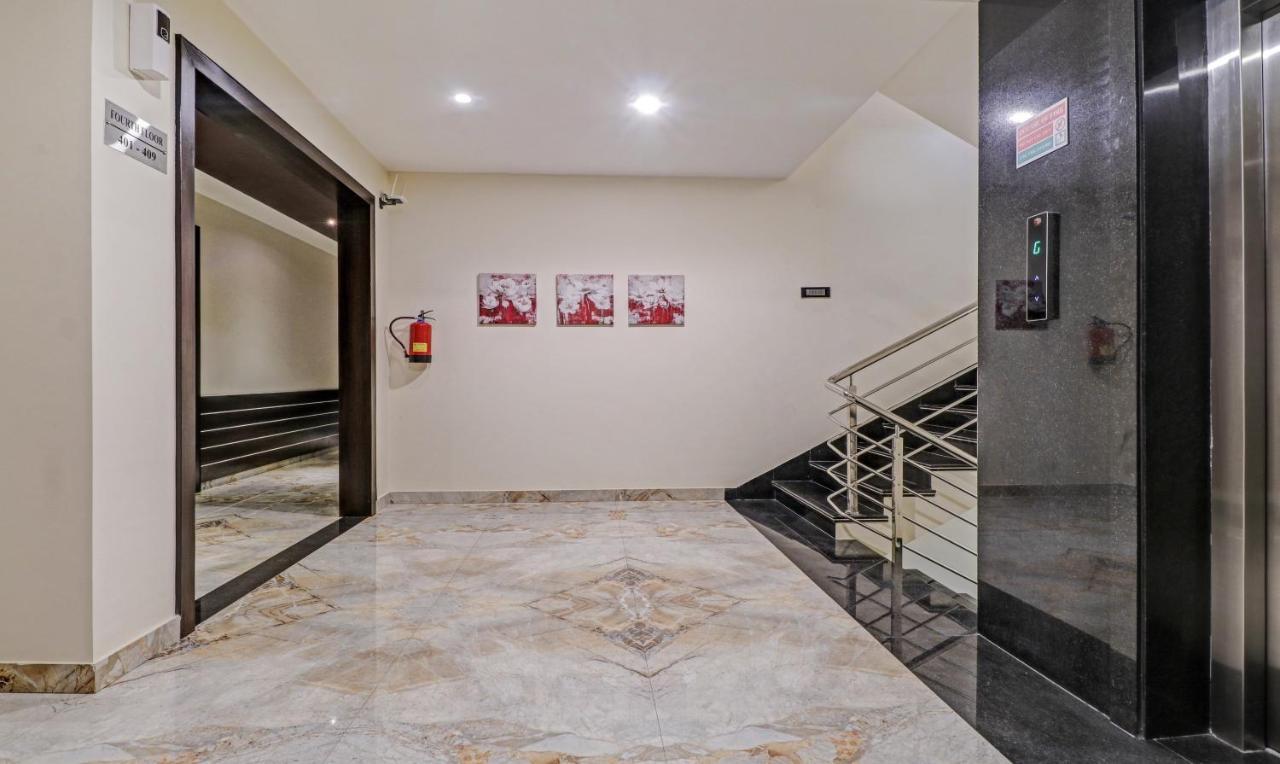 Treebo Premium Raj Vista Global Village Hotel 4*