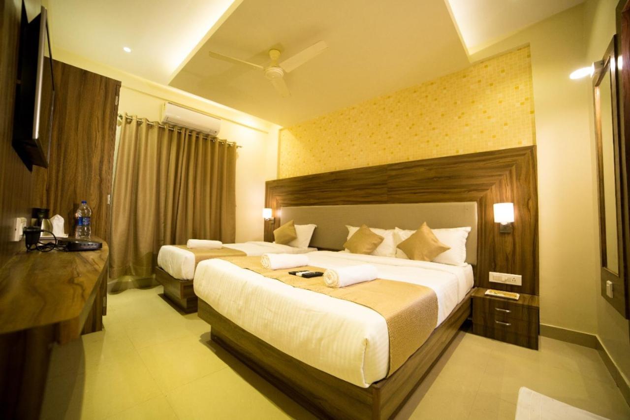 Hotel Plaza Heights 3*