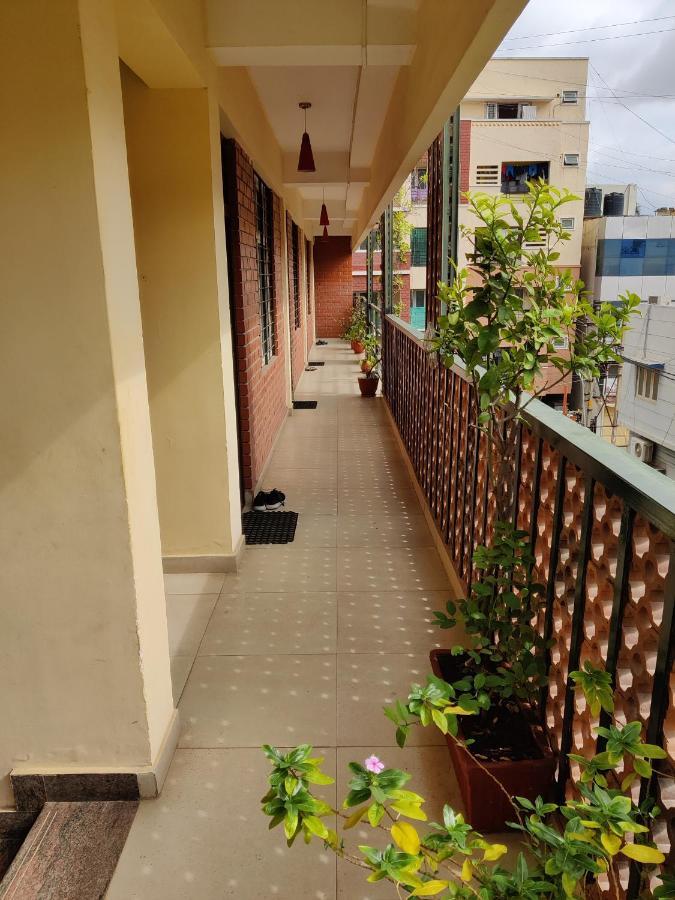 Guest house Fernandes Complex Bangalore