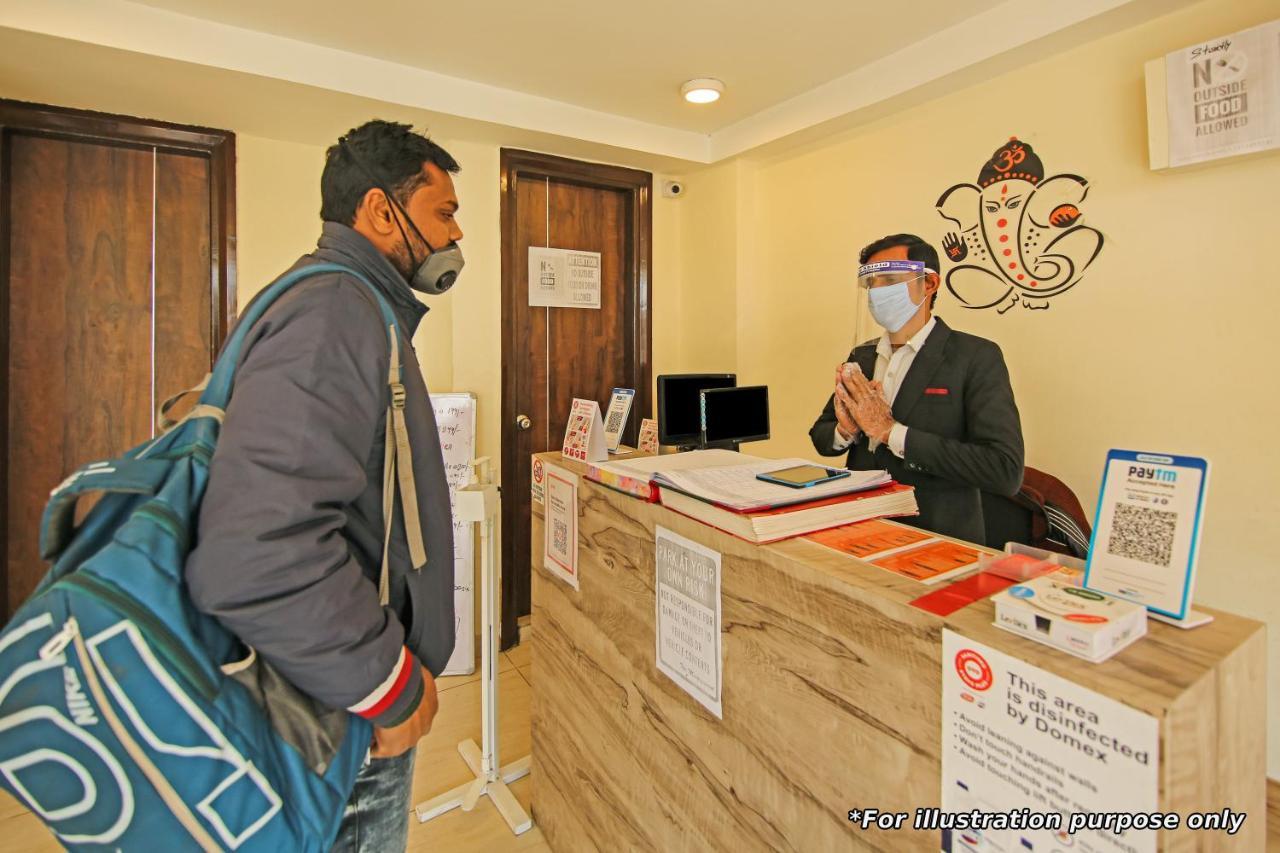Hotel Oyo Flagship 9018 The Residency 3*