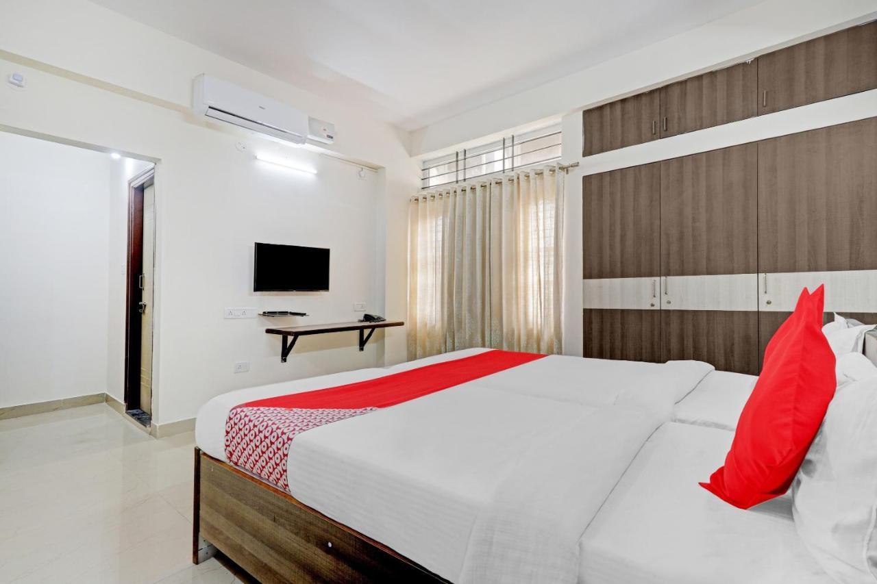 Oyo Flagship 83187 Shiv Enclave 3*