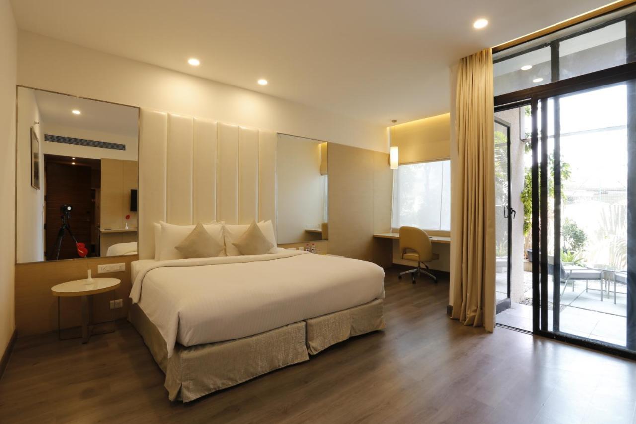 Hotel Sarovar Portico Outer Ring Road 4*