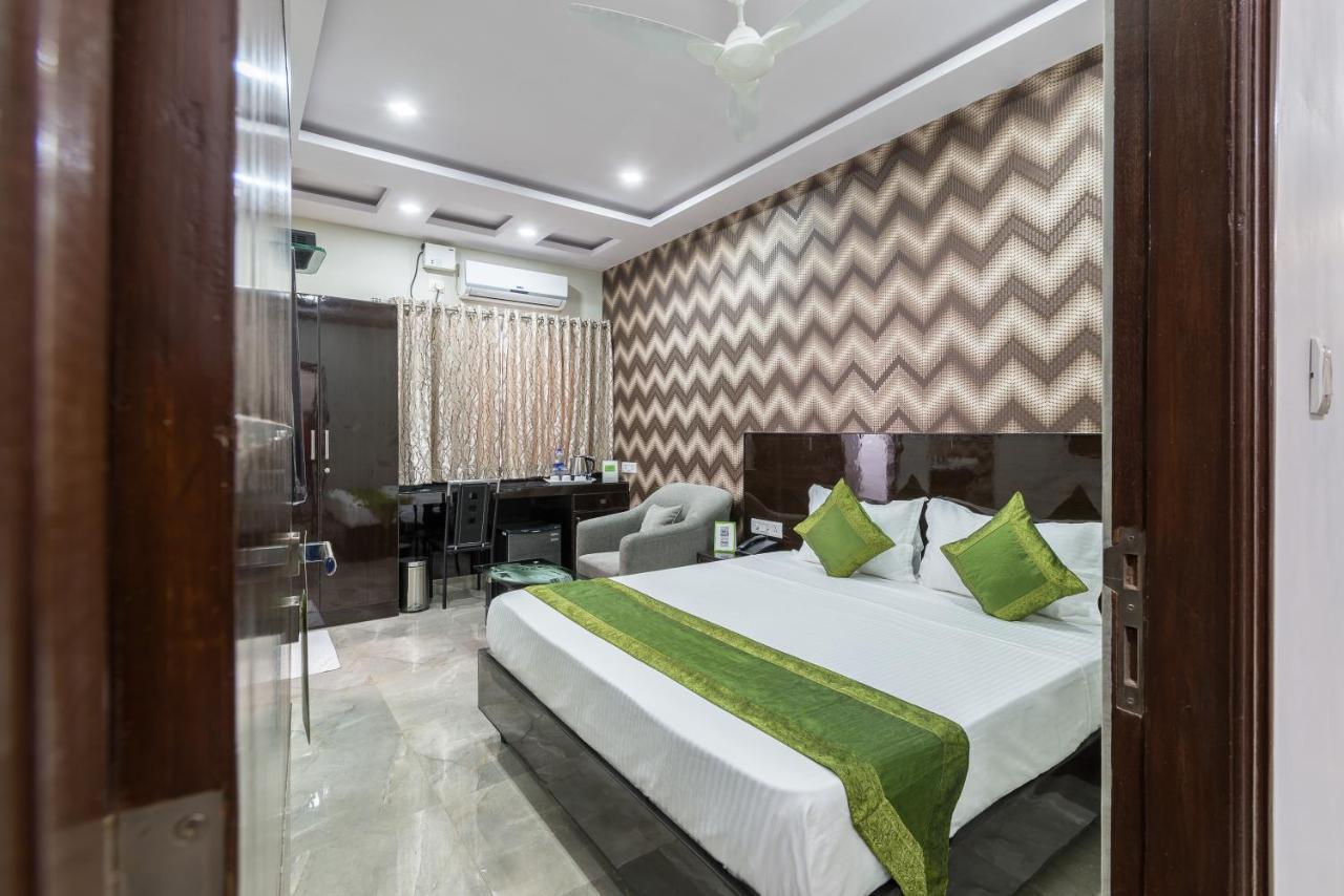 Treebo Greenwood Premier Suites, Old Airport Road Hotel