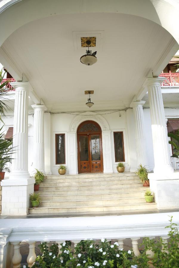 Jayamahal Palace Hotel Bangalore