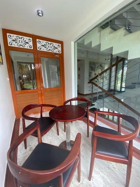 Avi Fortune - Near International Airport *