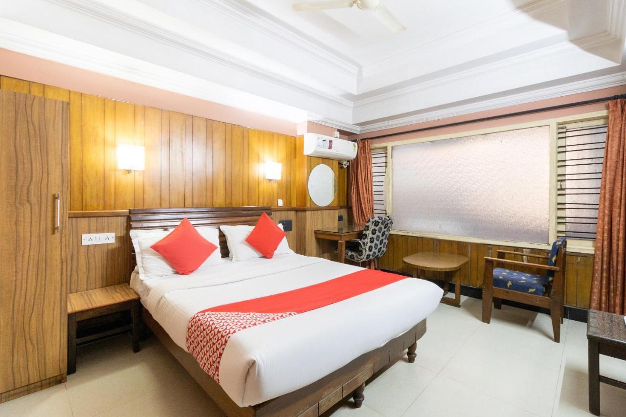 Oyo 3778 Pulkeshi Hotel