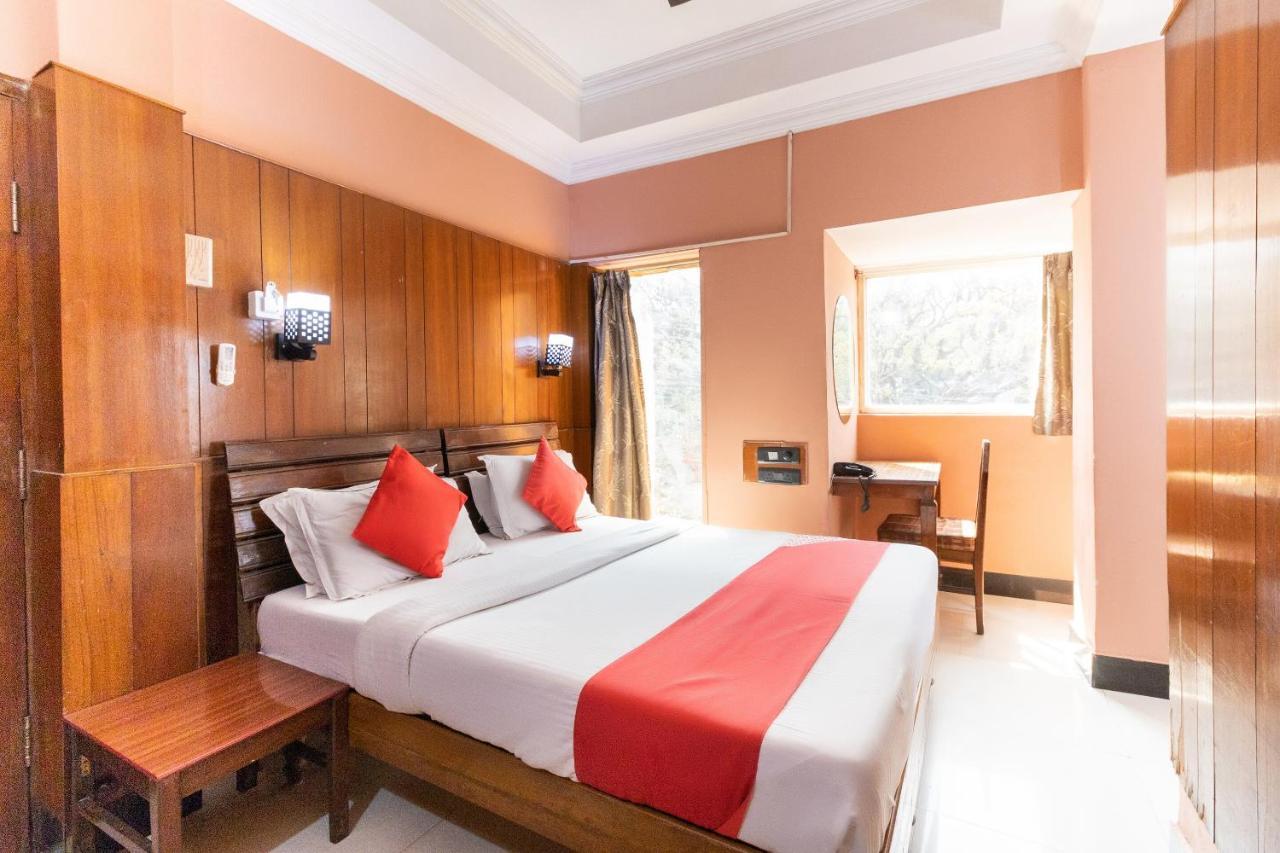 Oyo 3778 Pulkeshi Hotel