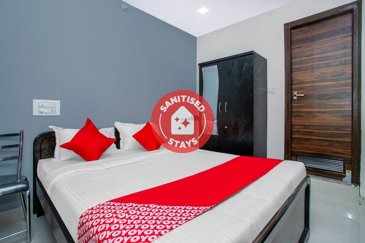 Hotel Oyo Golden Arch Near Palace Ground Bangalore