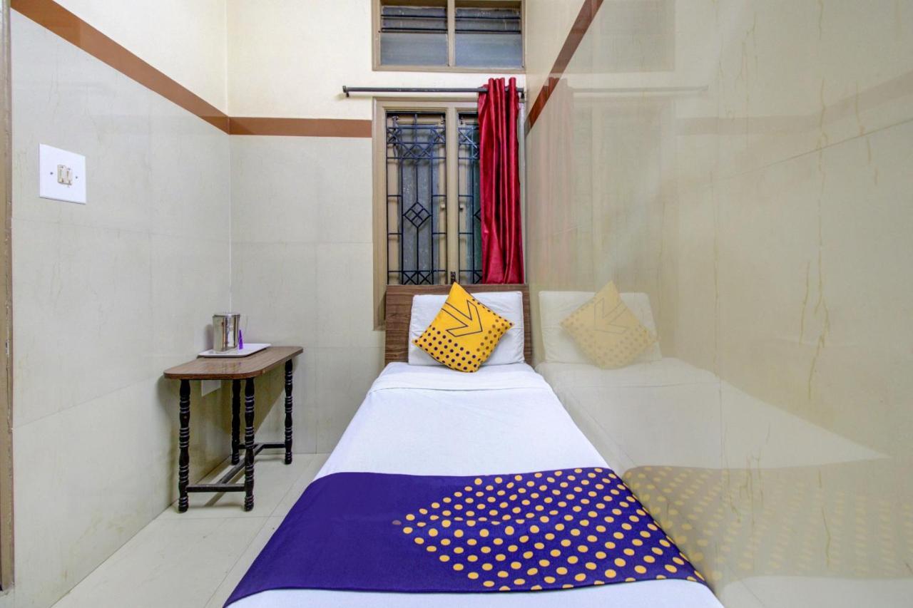 Spot On 75643 Golden Hotel 2*