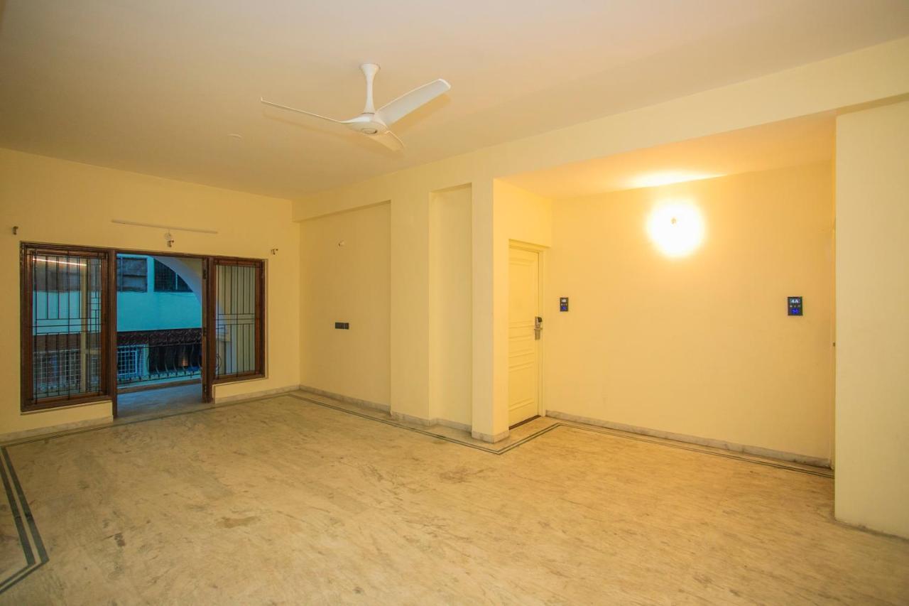 Collection O Premium Eden Au Near Sri Someshwara Swami Temple Hotel