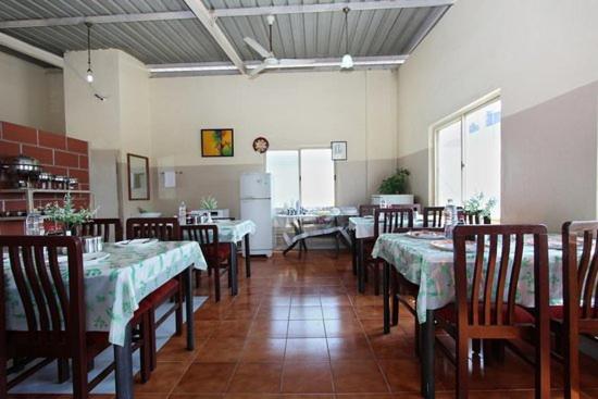 Cirrus Suites 2*