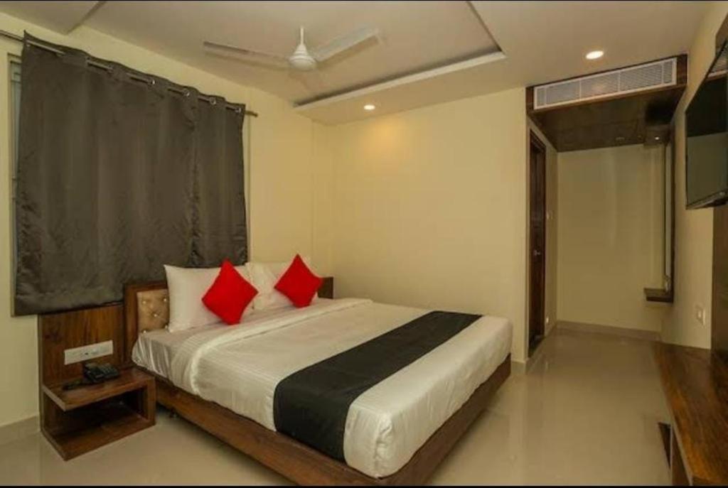Silicon Hotel