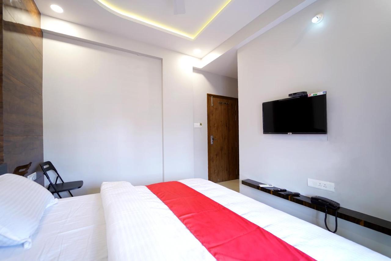 Ss Crown Hotel