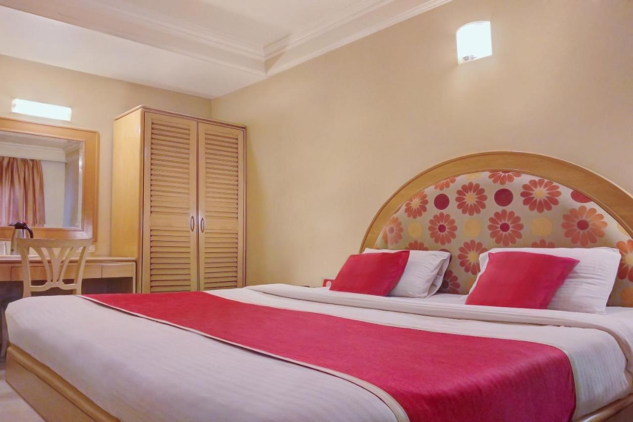 Hotel Capital O 333 Crystal Homes
