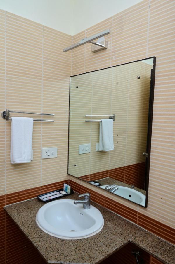 Hotel Sterling Keys By Tgi 3*