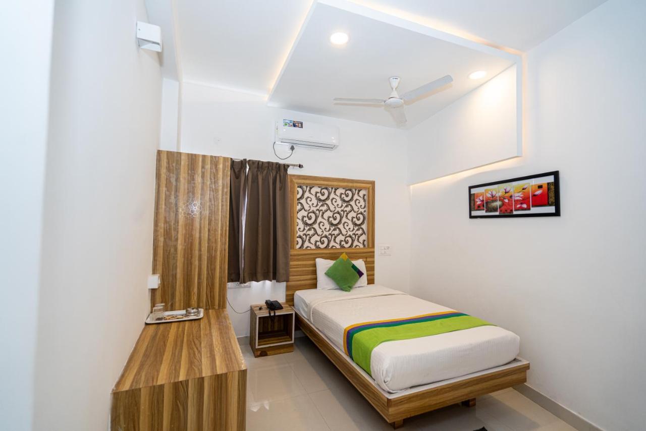 Hotel Dhruv Palace Jakkur Bangalore