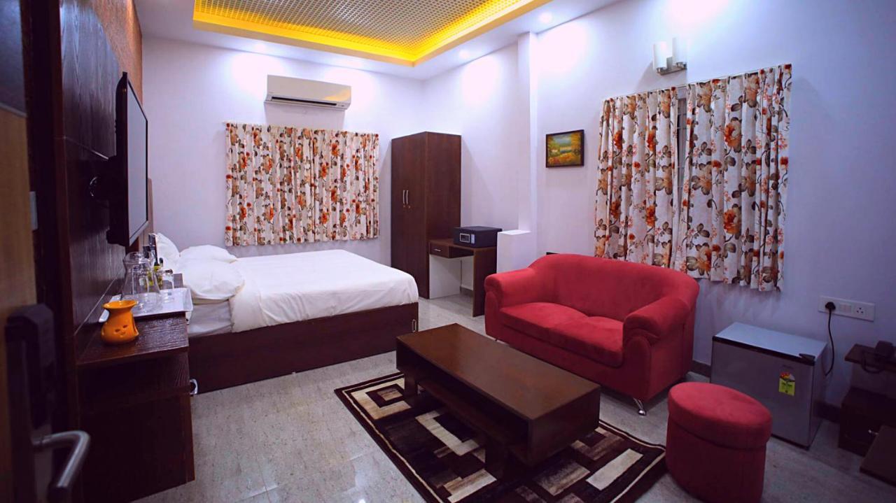Hotel Domus Regency By Shrigo 3*