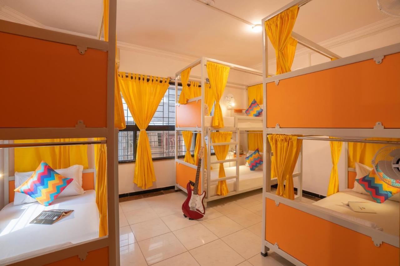 Albergue Gostops Bengaluru, Gandhi Nagar Majestic