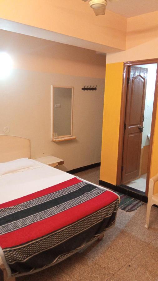 Sri Vijaya Palace Lodging *