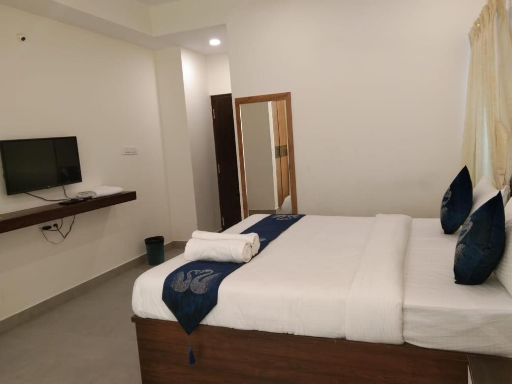 Amulya Fine Dine Residency Hotel Bangalore