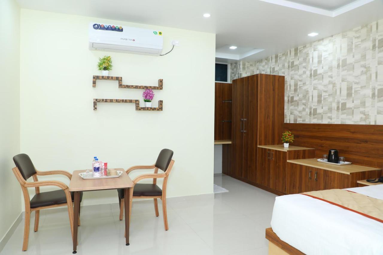 8th Mile Suites Hotel 3*