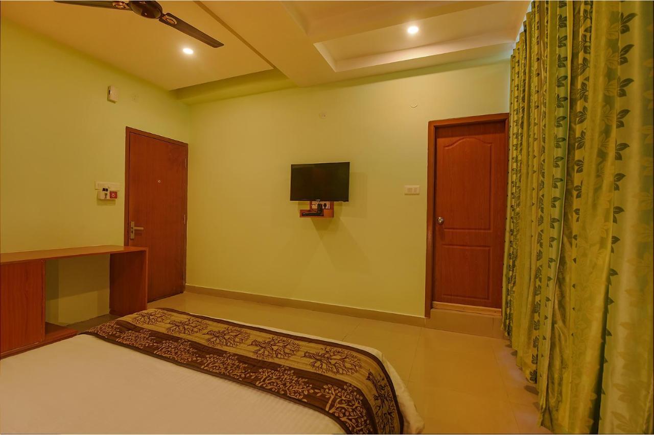 Fabhotel The Btm Palace - Btm Layout Nr Gopalan Innovation Mall Hotel Bangalore