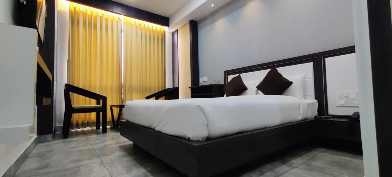 Abooz 3* Bangalore