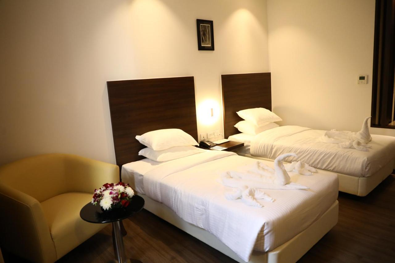 Yn Hotel 3*