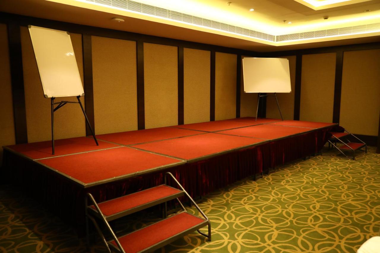 Hotel Yn 3*