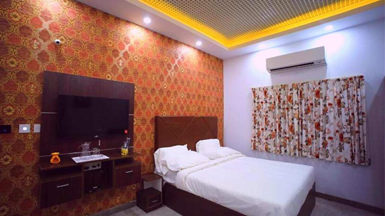 Domus Regency By Shrigo Hotel