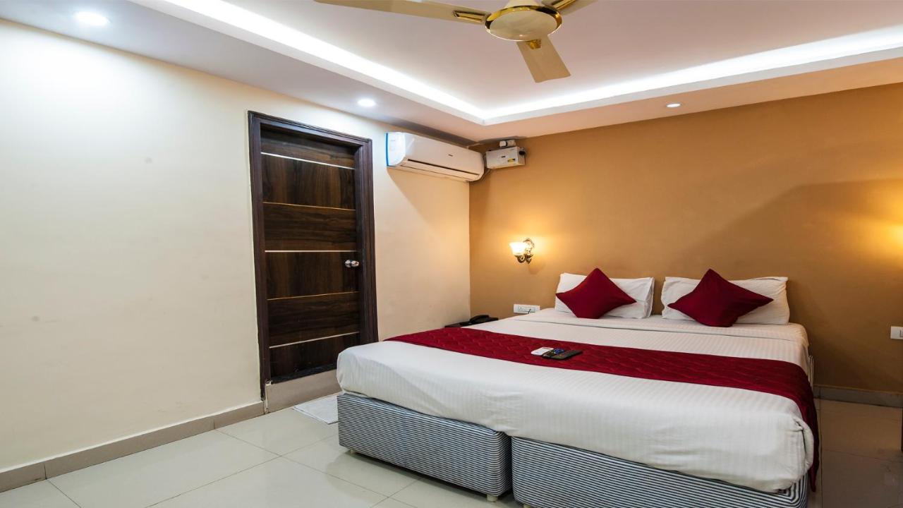 Windsor Castle Brigade Rd 3* Bangalore